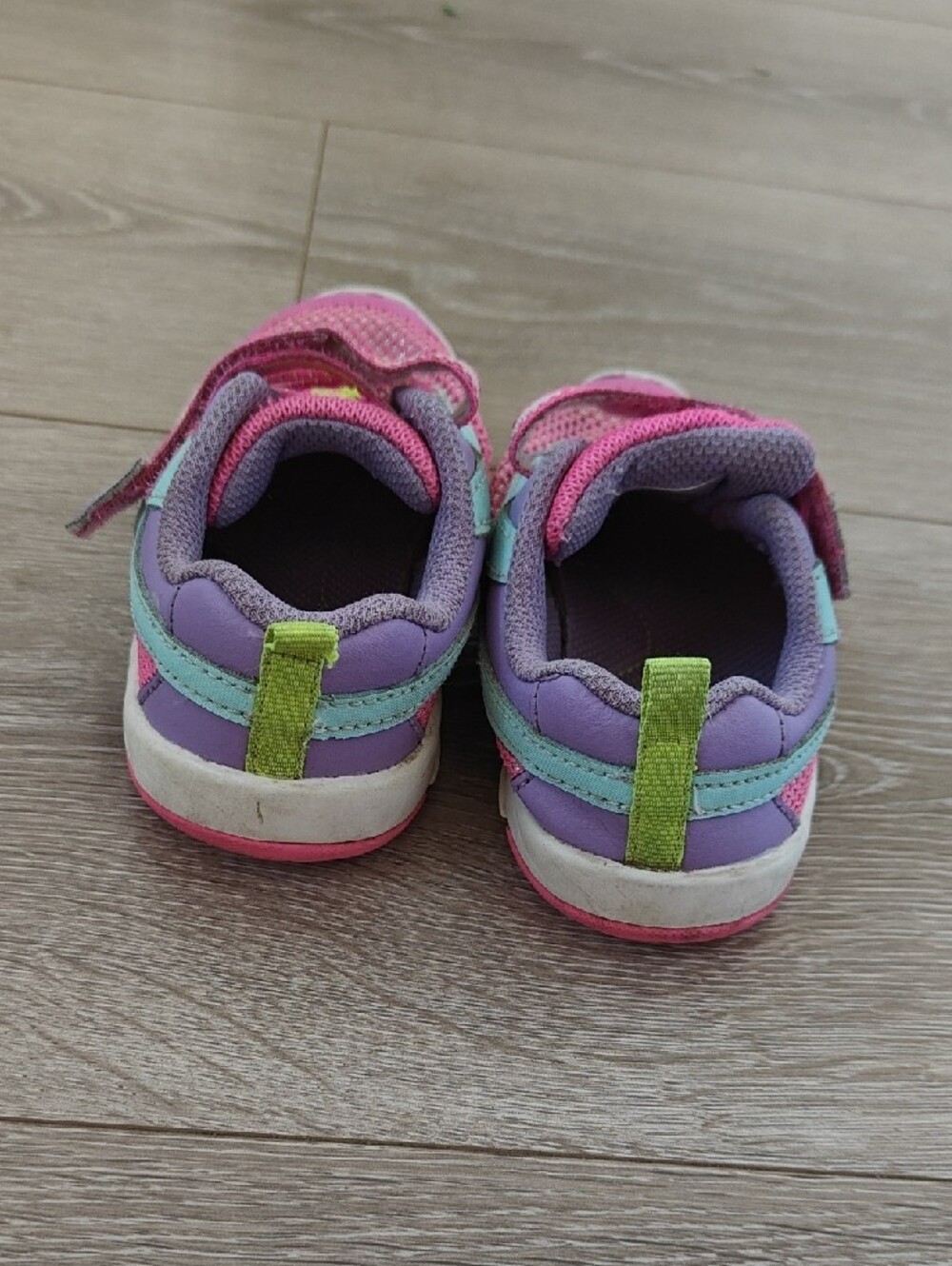 Stride Rite 8w Toddler Pink Purple Multi-Accent Athletic Sneakers - Picture 3 of 5